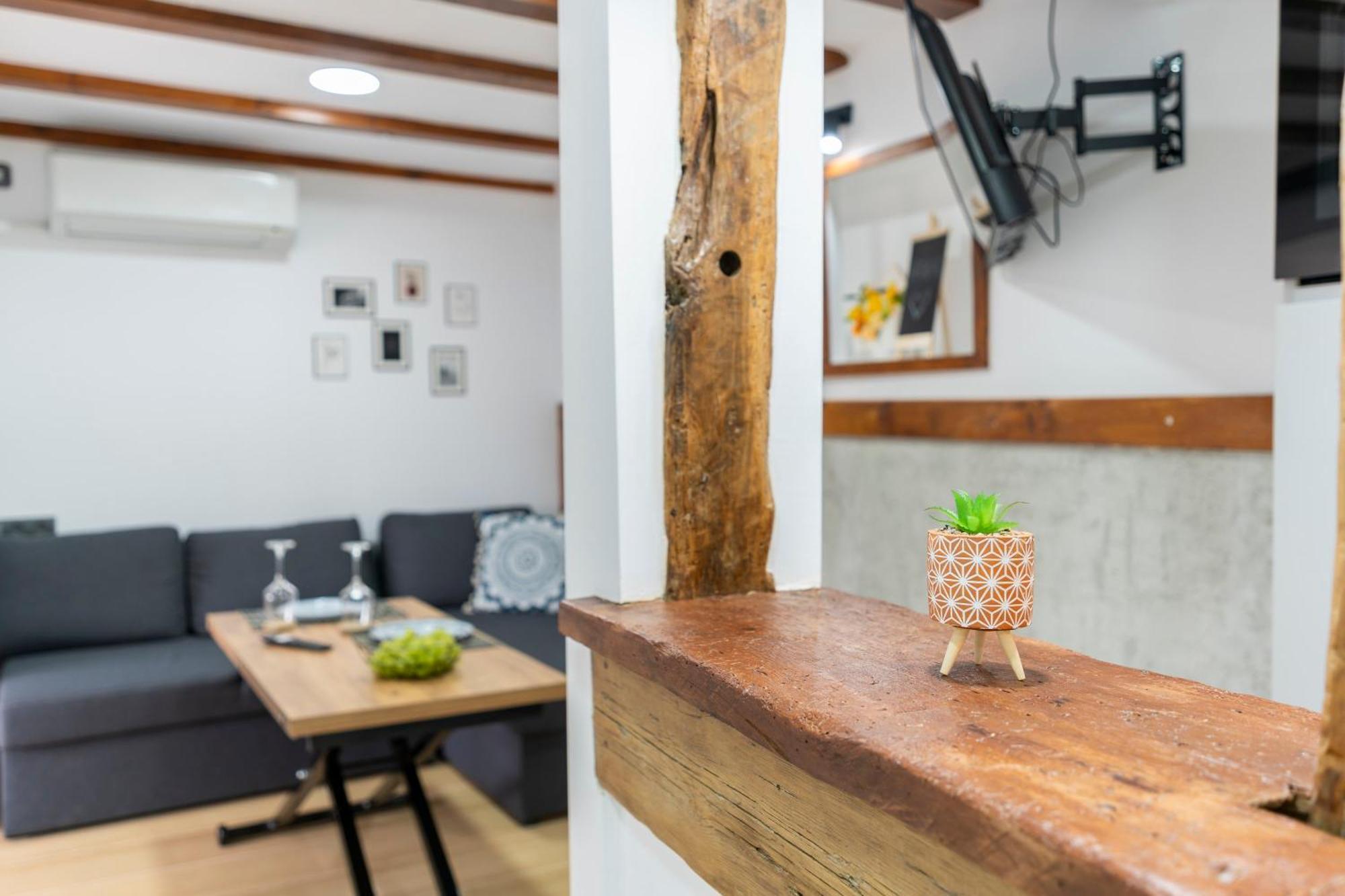Bobevata Guest House - Floor 1 - Stunning View Old Town Велико Търново Екстериор снимка